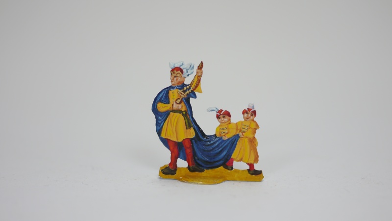Heilige 3 Könige, Figur2, Gefäß in der Hand und Finger erhoben, beidseitig graviert, GH=30mm