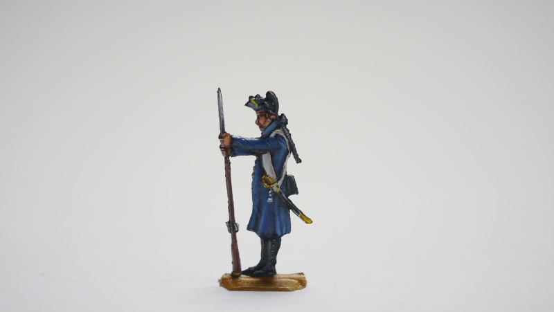 Grenadier, beidseitig graviert, "Wache haltend", 30mm