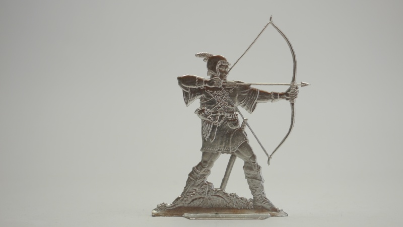 Robin Hood mit Pfeil u. Bogen, schießend, AH=75mm, (nach Bronze-Statue in Nottingham)