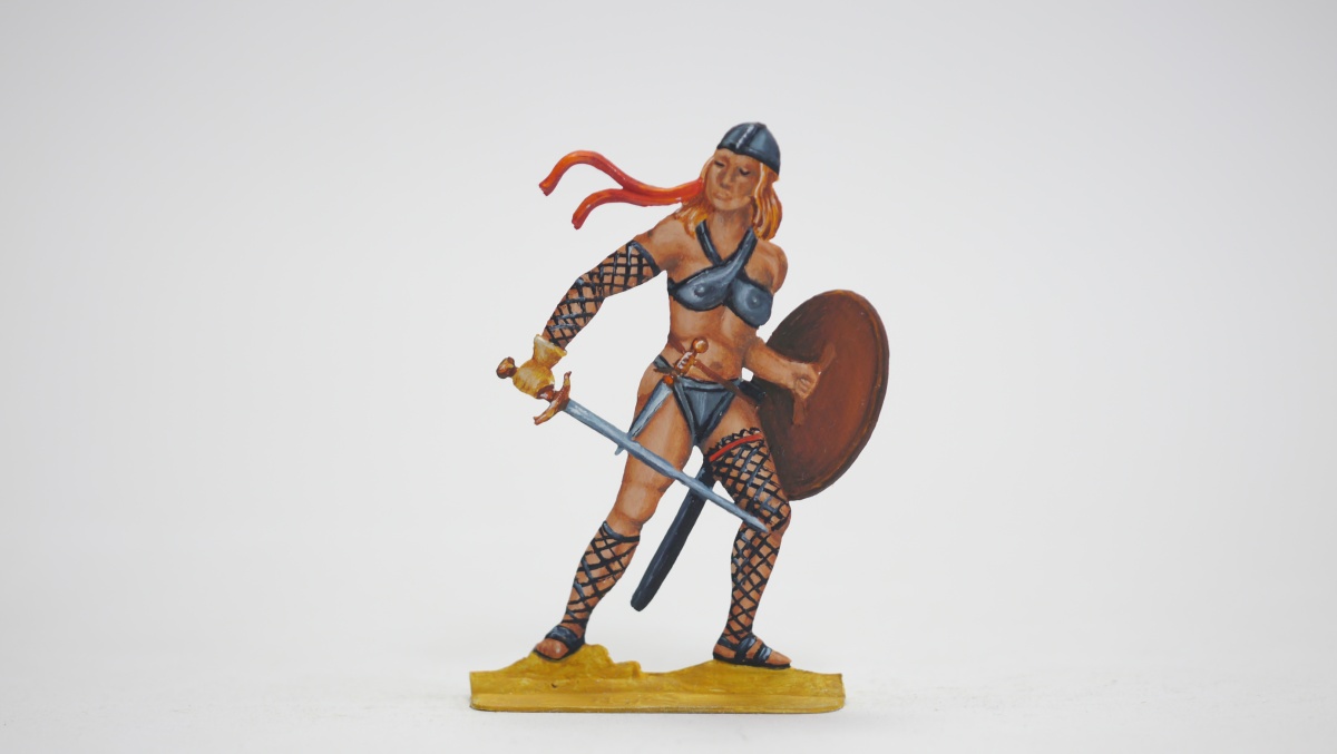 Amazone, beidseitig graviert, 54mm