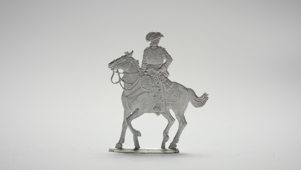 Preußischer Offizier zu Pferd, Kürassier Regiment Nr.1 einseitig graviert, 54mm