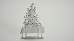 Tisch mit Christbaum und Geschenken, beidseitig graviert