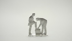 Schuhputzer, beidseitig graviert